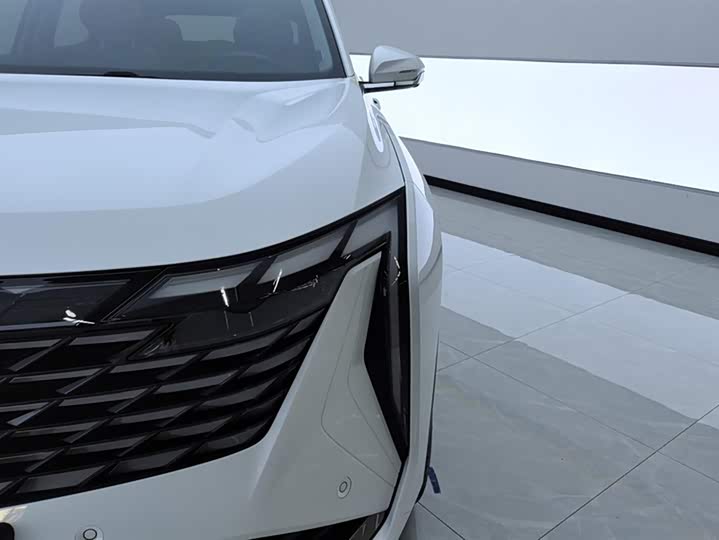 Фото 5 - Geely Atlas L