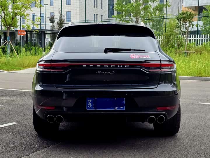 Фото 2 - Porsche Macan