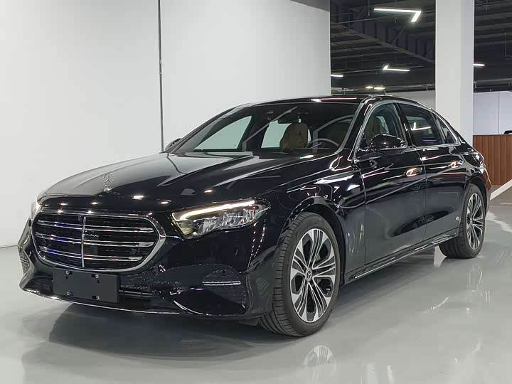 Фото 1 - Mercedes-Benz E-Class Hybrid