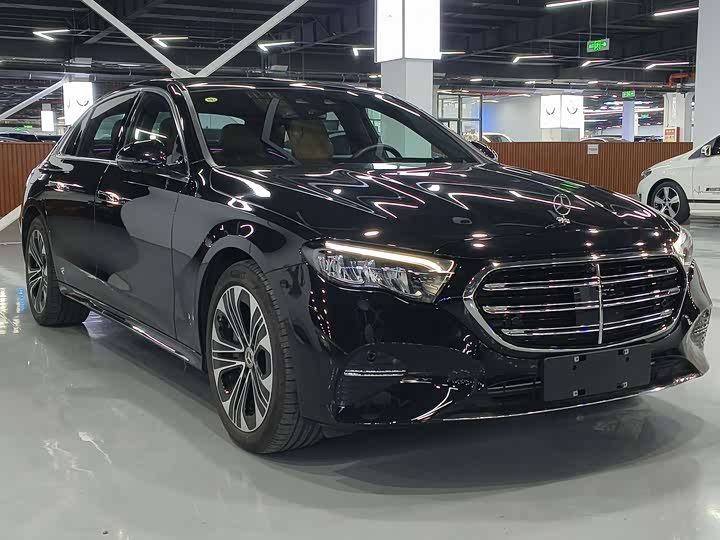 Фото 3 - Mercedes-Benz E-Class Hybrid