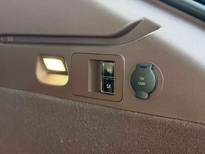 Фото 8 - Denza Z9GT