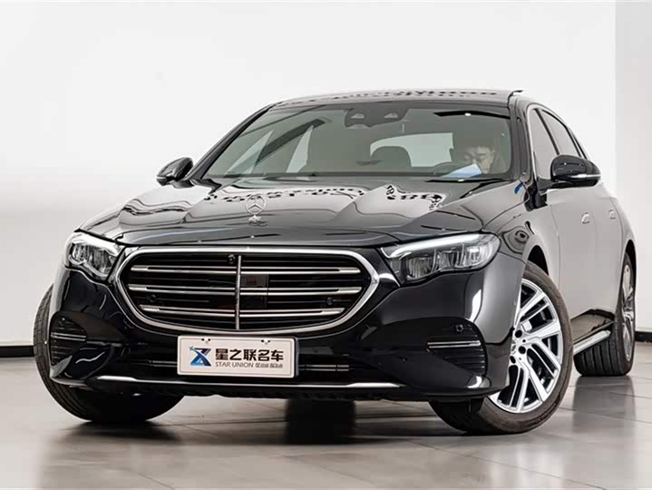 Photo 3 - Mercedes-Benz E-Class