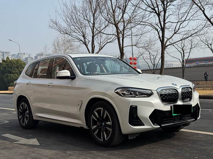 Фото 3 - BMW iX3