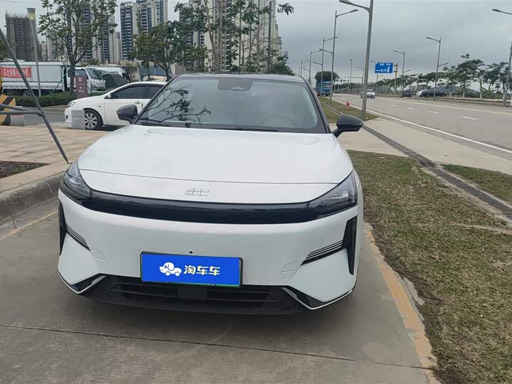 Фото 2 - Geely Galaxy L6