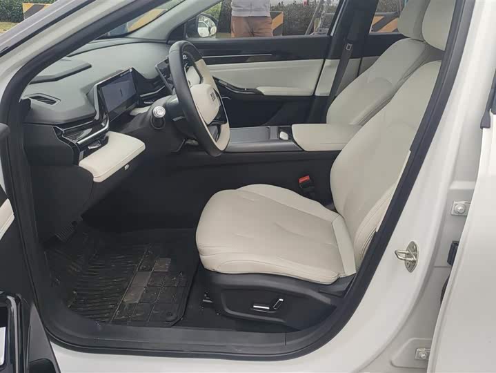 Фото 9 - Geely Galaxy L6