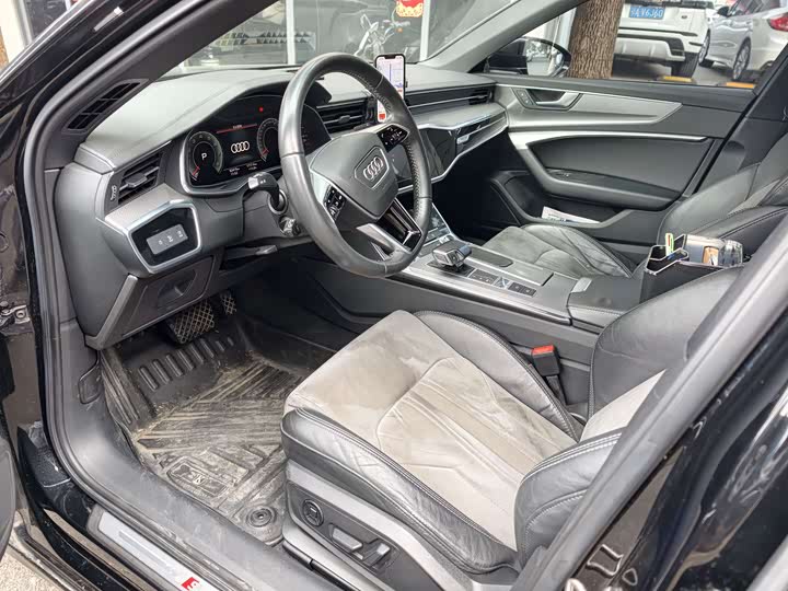 Фото 3 - Audi A6L