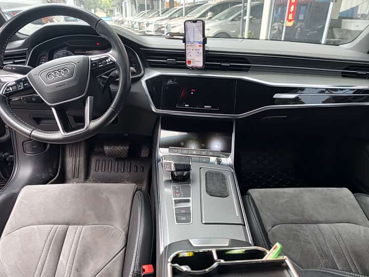 Фото 6 - Audi A6L