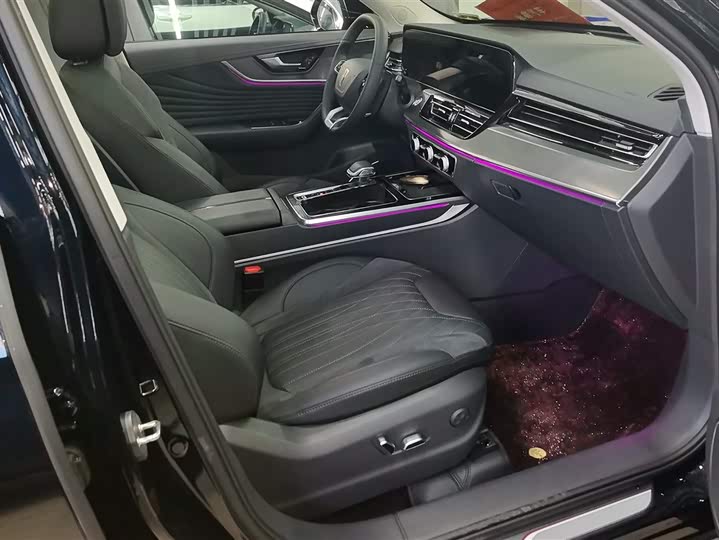 Photo 8 - Hongqi HS5