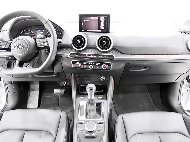 Фото 3 - Audi Q2L