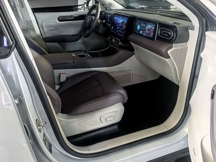 Photo 5 - Leapmotor C11