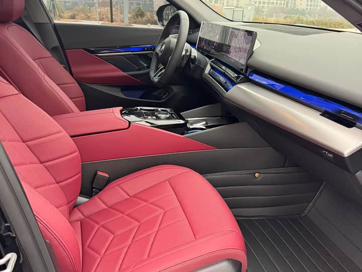 Photo 6 - BMW 5 Series