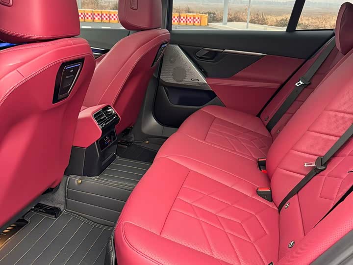 Photo 9 - BMW 5 Series