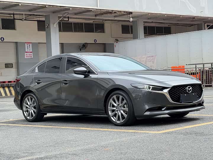 Photo 3 - Mazda 3 (Axela)