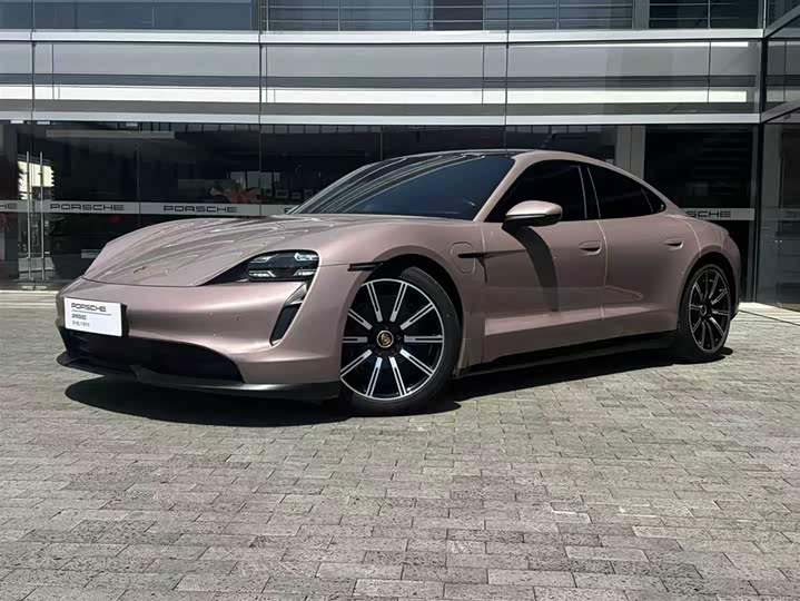 Photo 1 - Porsche Taycan