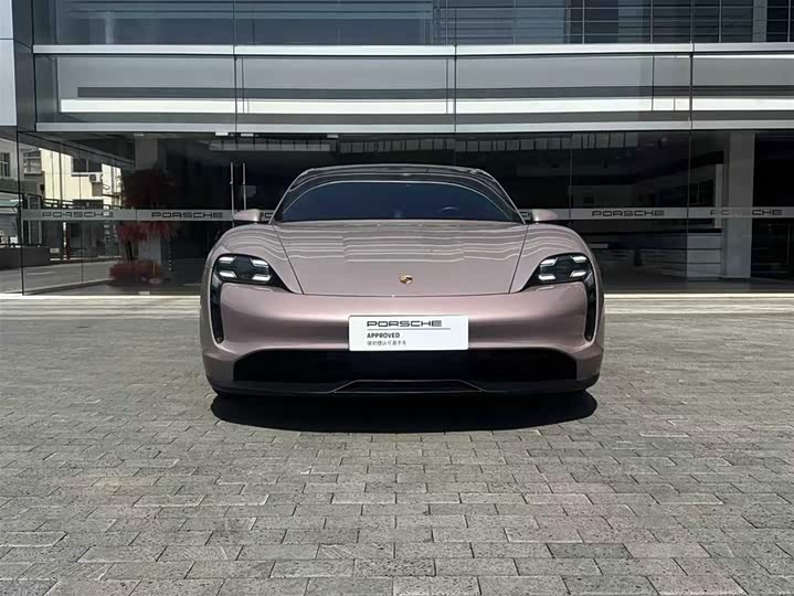 Photo 2 - Porsche Taycan