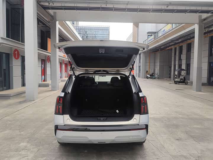 Фото 8 - GAC Aion V