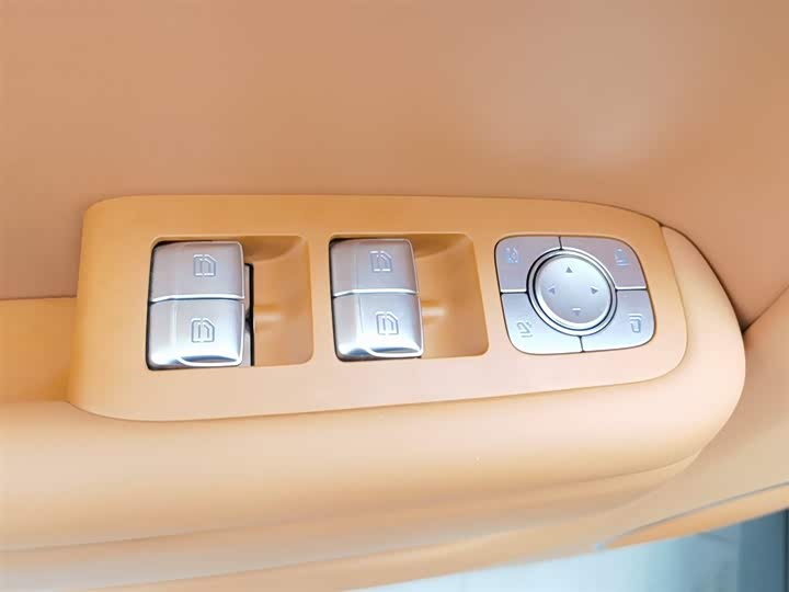 Фото 9 - LiXiang L7