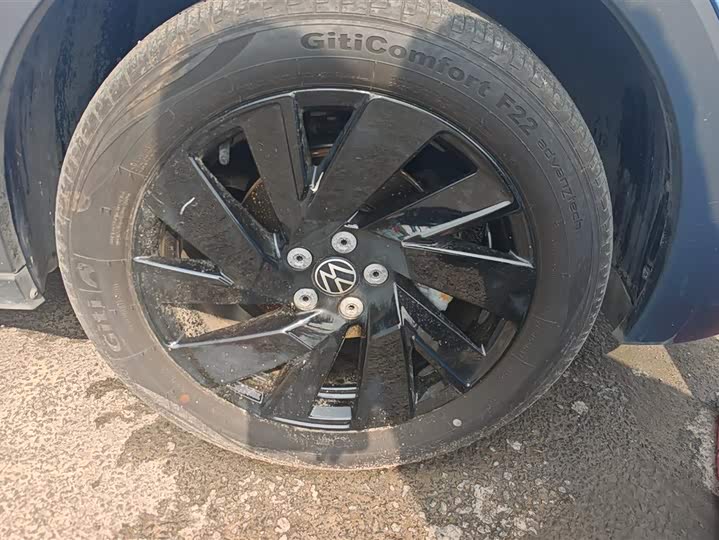 Photo 6 - Volkswagen Tharu