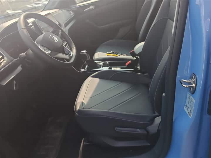 Photo 9 - Volkswagen Tharu