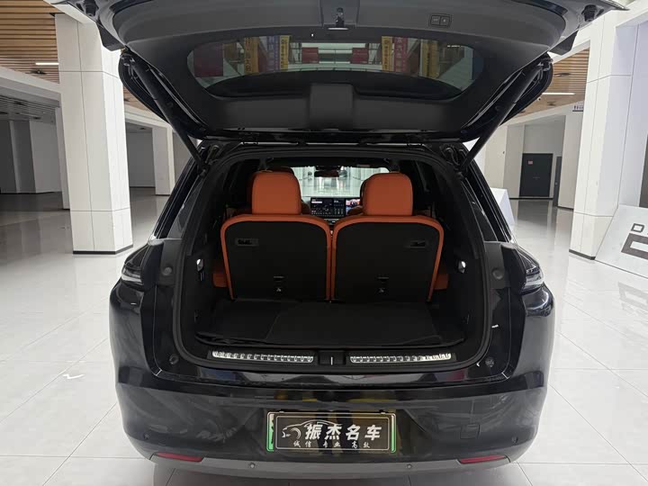 Фото 7 - LiXiang L8