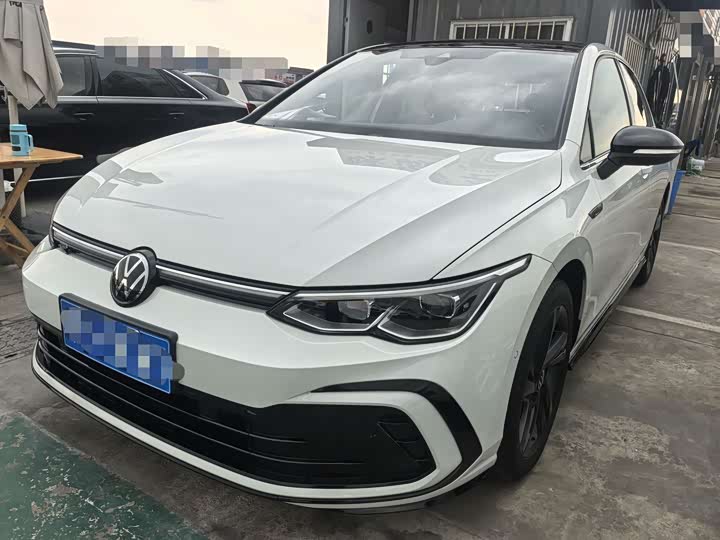 Фото 1 - Volkswagen Golf