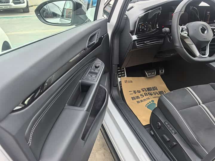 Фото 4 - Volkswagen Golf