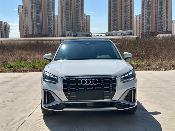 Фото 2 - Audi Q2L