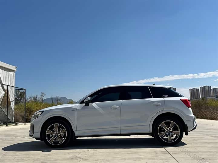 Фото 3 - Audi Q2L