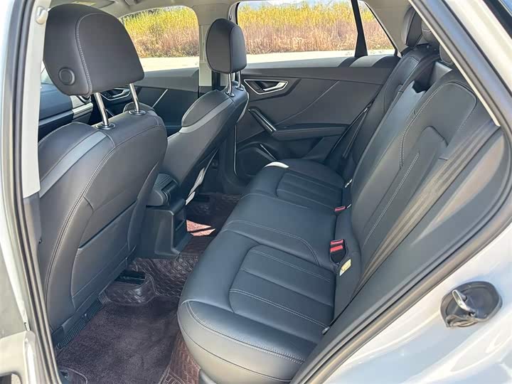 Фото 7 - Audi Q2L