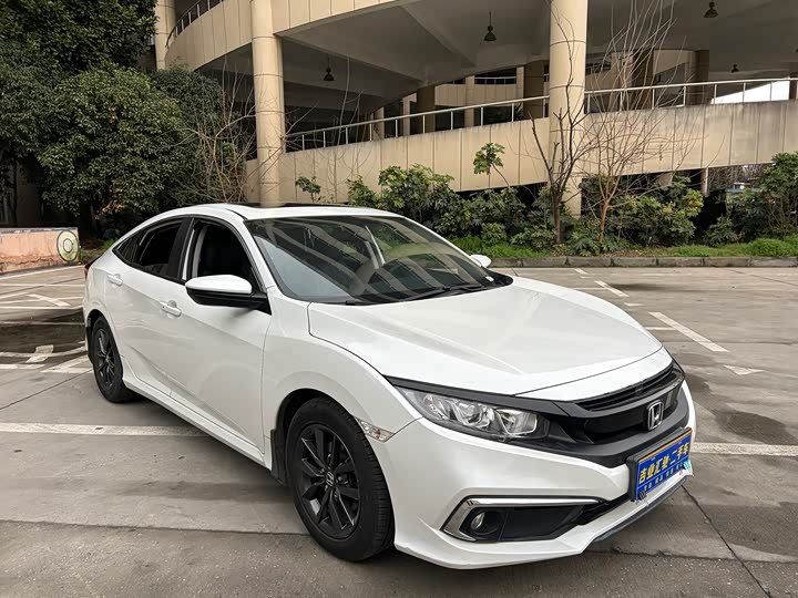 Фото 3 - Honda Civic