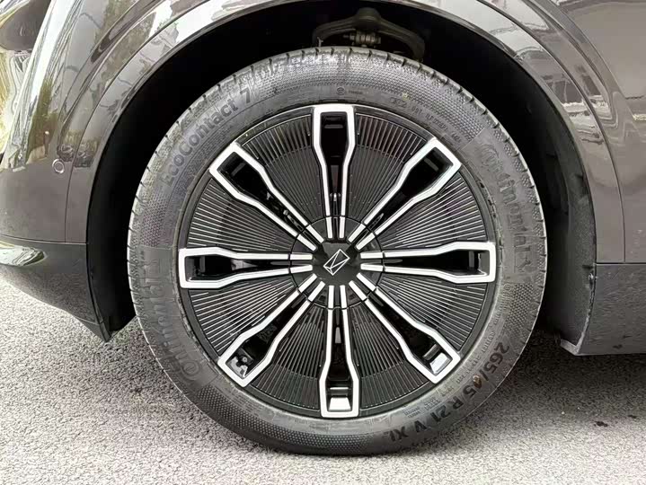 Фото 4 - Avatr 07