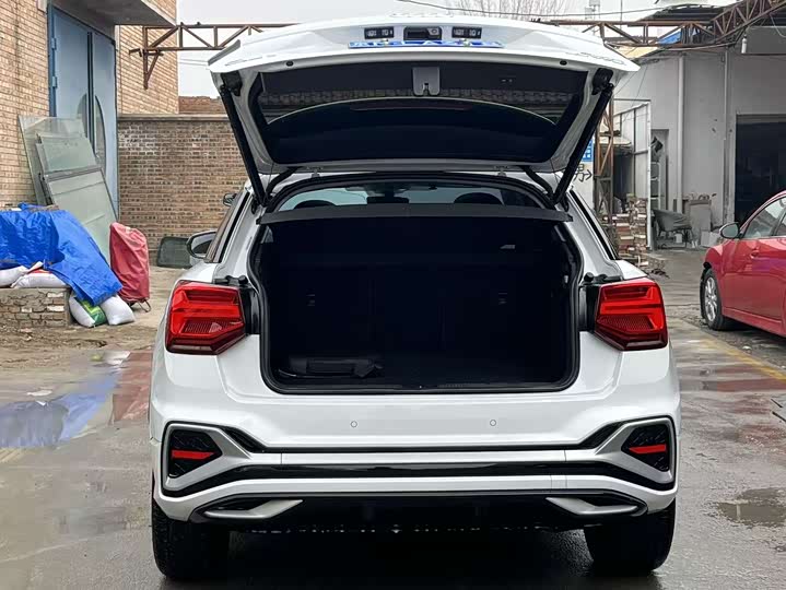 Фото 6 - Audi Q2L