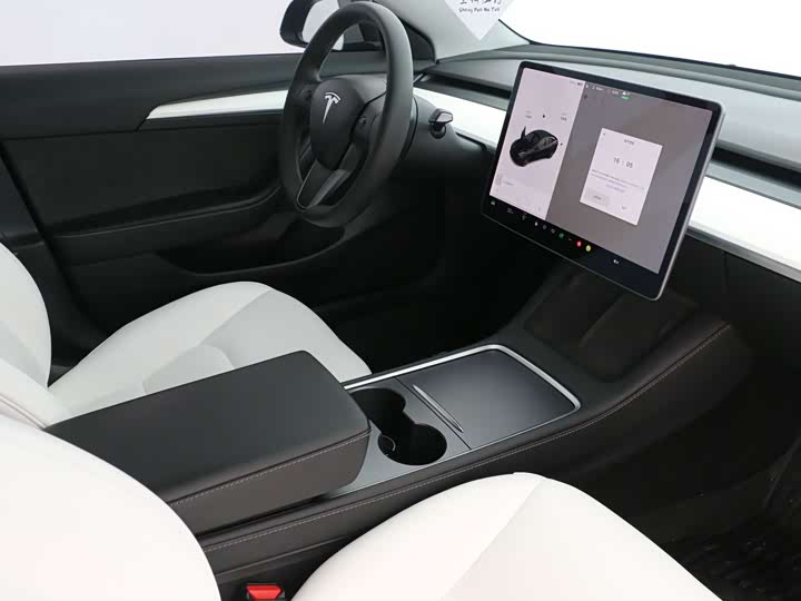 Фото 5 - Tesla Model 3