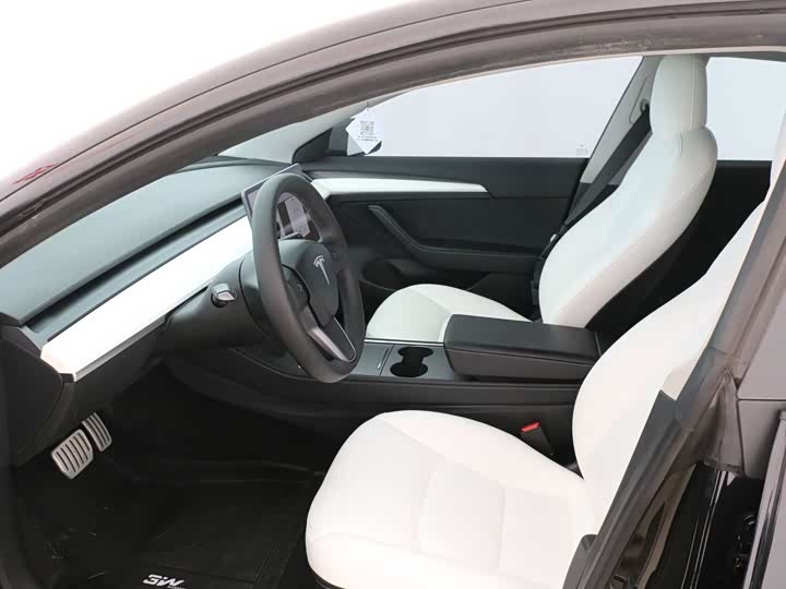 Фото 7 - Tesla Model 3