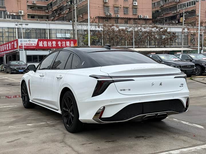 Фото 6 - Hongqi H6