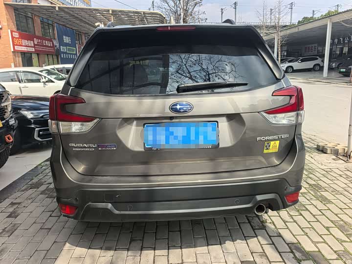 Photo 7 - Subaru Forester