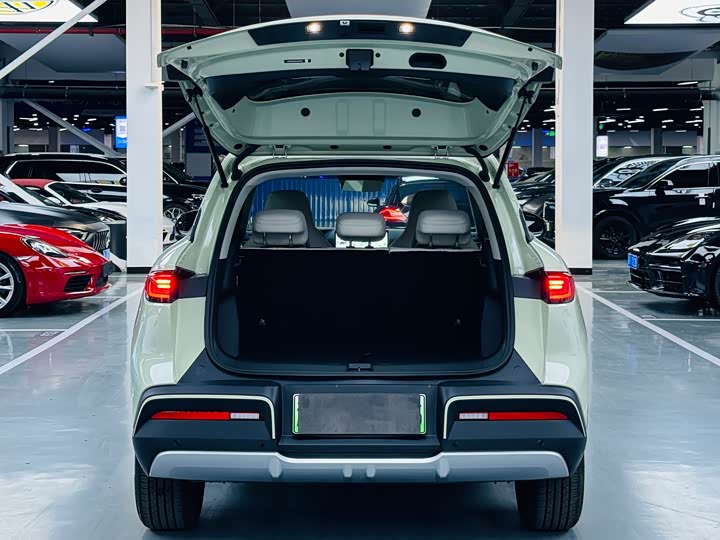 Photo 8 - BYD Yuan Up