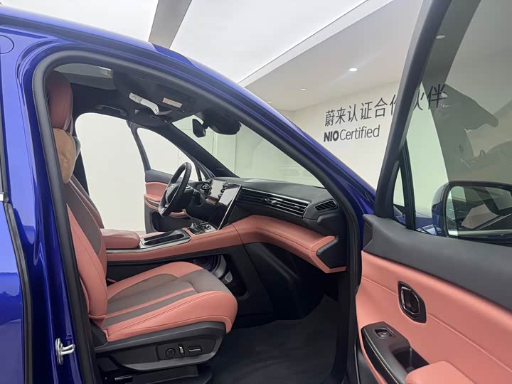 Фото 9 - Nio EC6