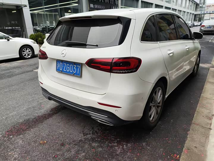 Photo 9 - Mercedes-Benz B-Class