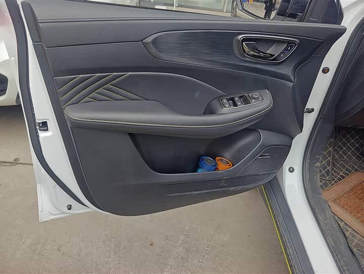 Фото 7 - Roewe RX5