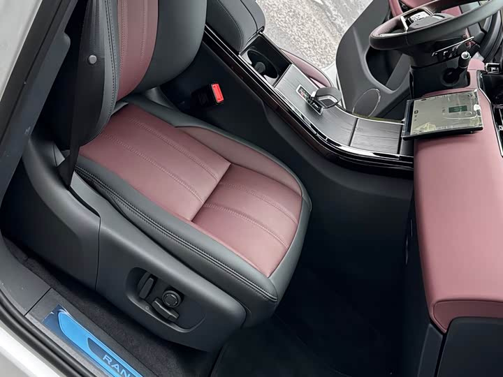 Фото 9 - Land Rover Range Rover Evoque L