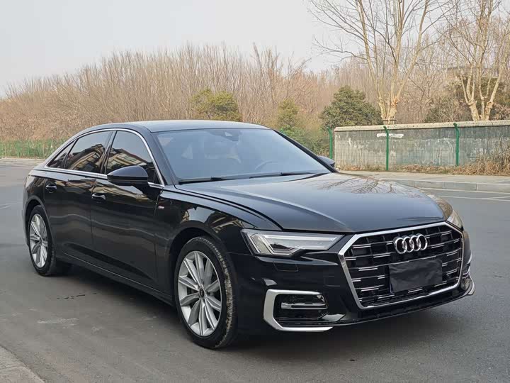 Фото 2 - Audi A6L