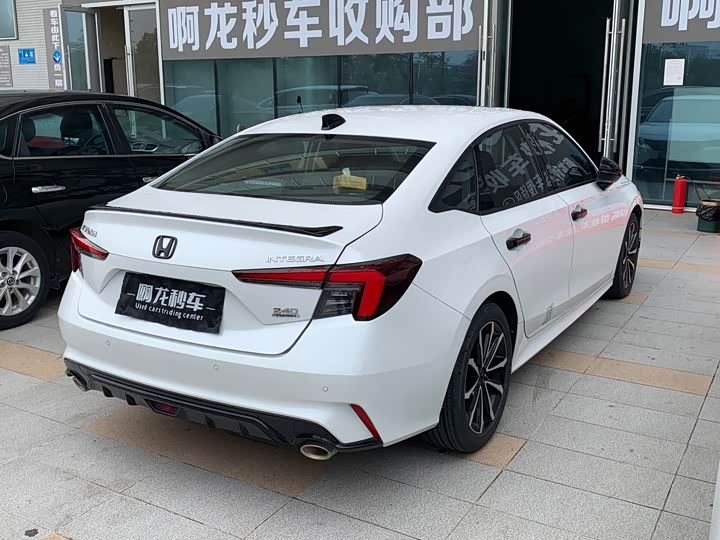 Фото 9 - Honda Integra