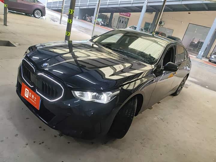 Фото 1 - BMW 5 Series