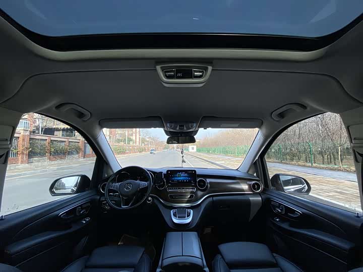 Фото 6 - Mercedes-Benz V-Class