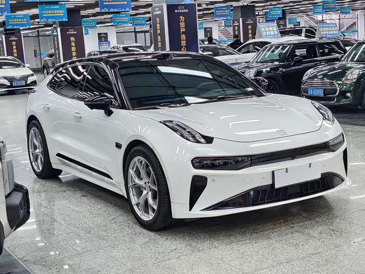 Фото 3 - Zeekr 001