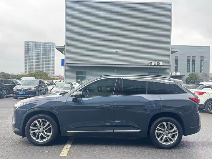 Фото 4 - Nio ES6