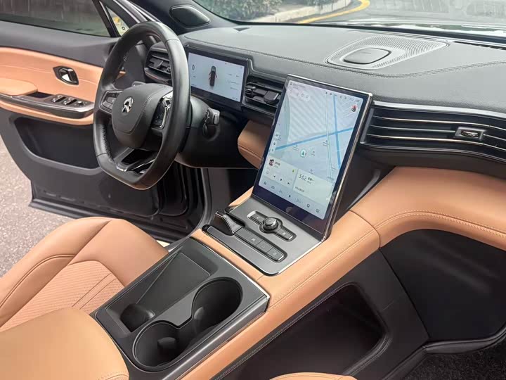 Фото 7 - Nio ES6