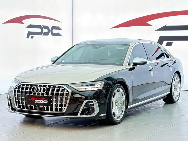 Фото 1 - Audi A8