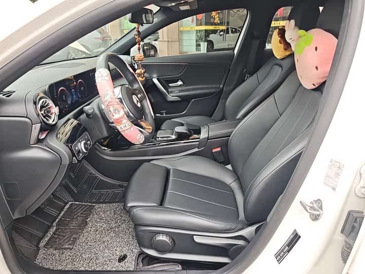 Фото 6 - Mercedes-Benz A-Class